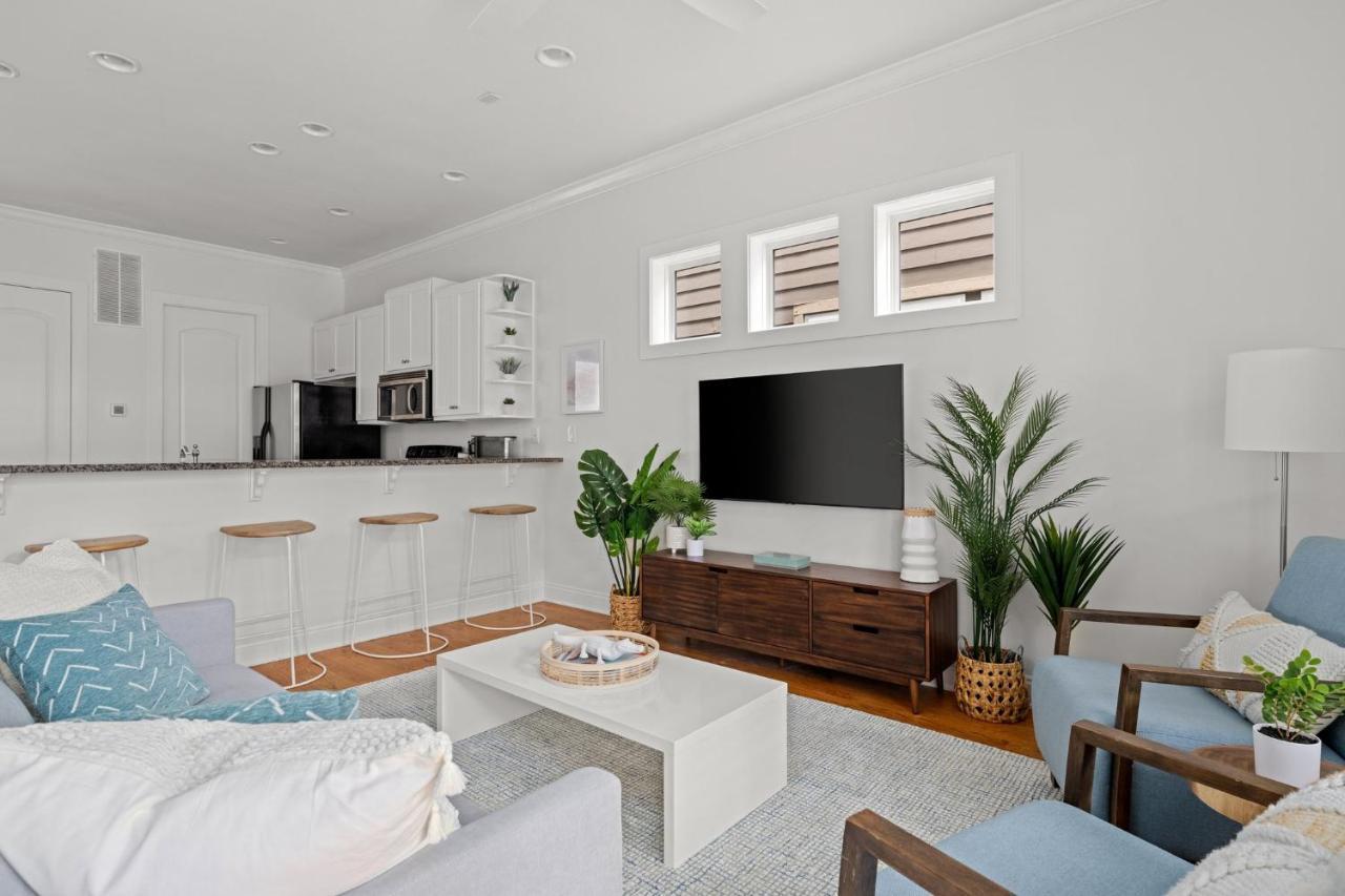 Crescent Moon Palace - A Luxury Home With Pool, Parking, Just Steps To The Beach 파나마 시티 외부 사진